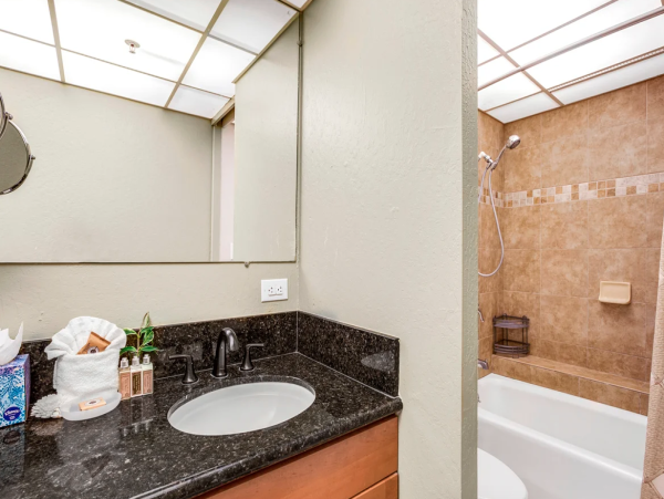 Luxurious 4-Bedroom Maui Retreat in Kaanapali